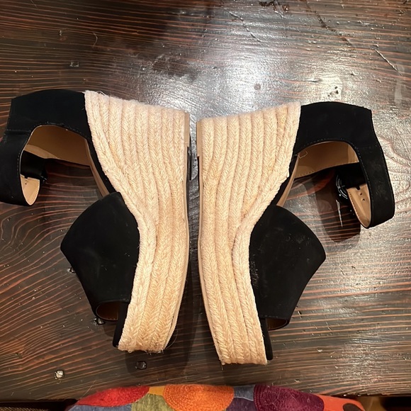 Soda Fabia Wedge Sandals - Picture 4 of 8